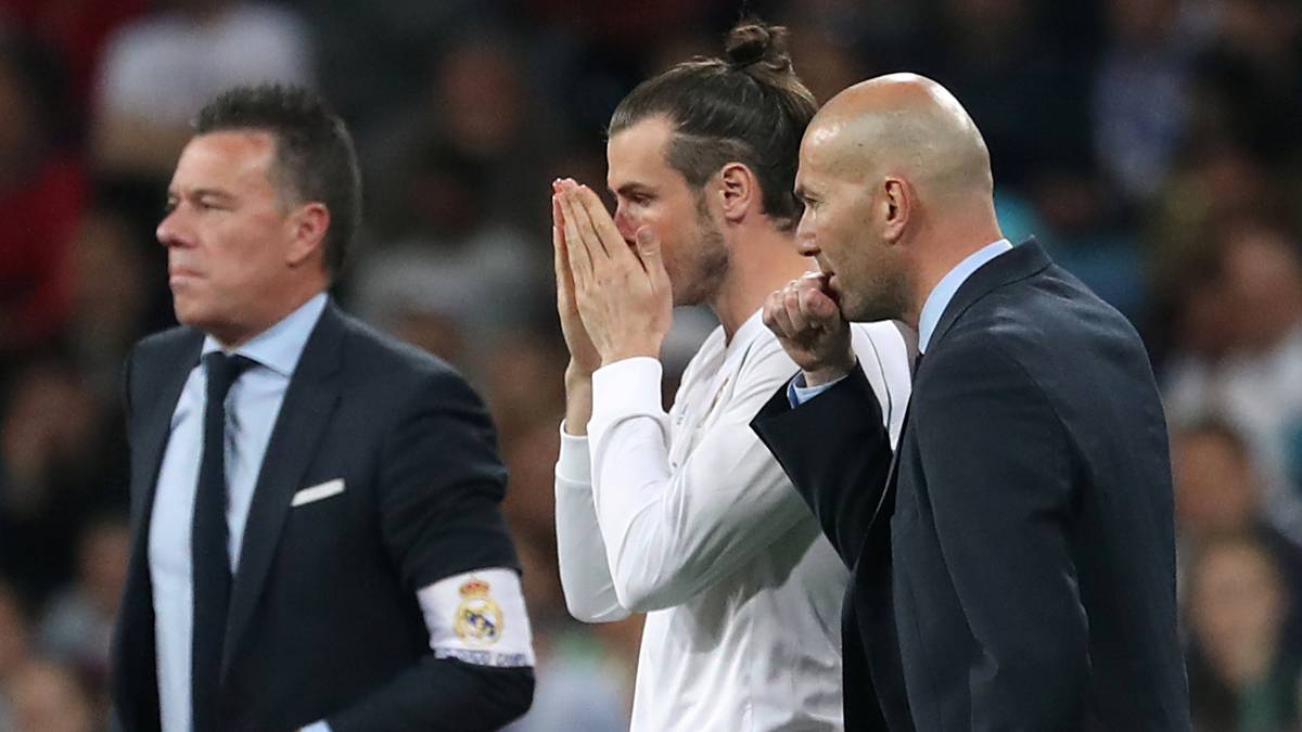Zidane le muestra a Bale la puerta de salida del Madrid
