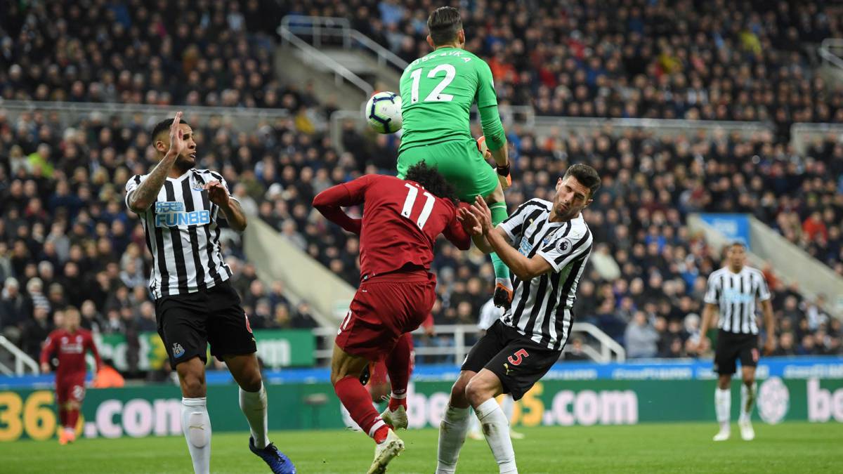 Salah se someterá a un TAC para saber si podrá jugar ante el Barça