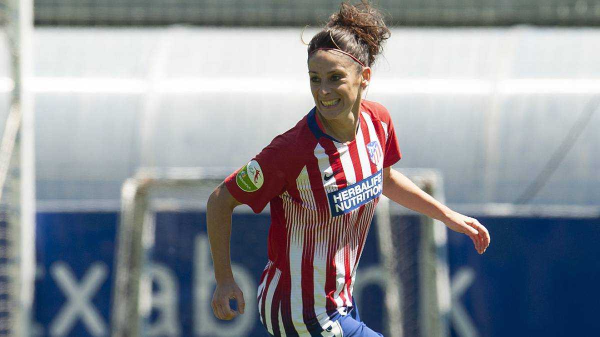 Esther, jugadora del Atleti.