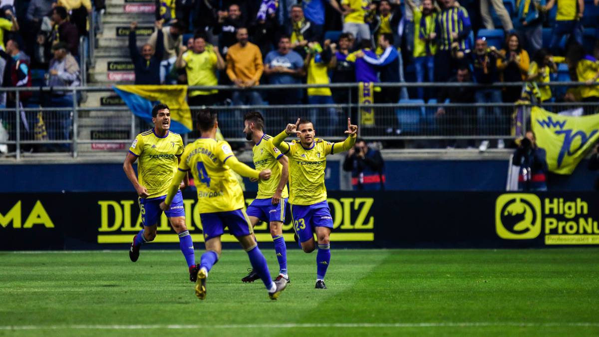 1x1 Cádiz: Aketxe y su zurda dan fuerza a la identidad recuperada