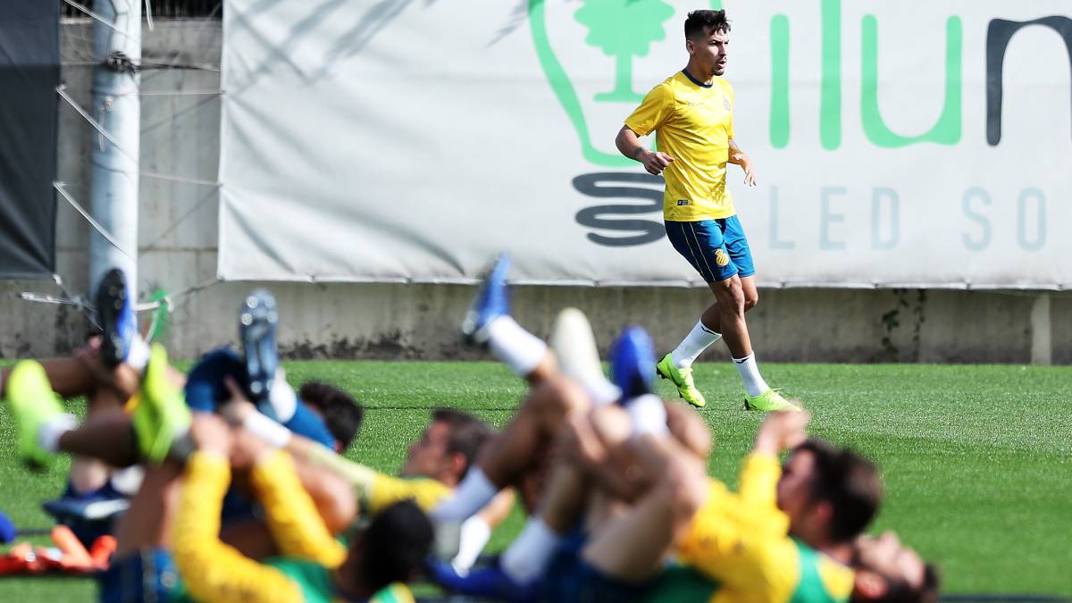 Hernán regresa al grupo y Roberto se ausenta