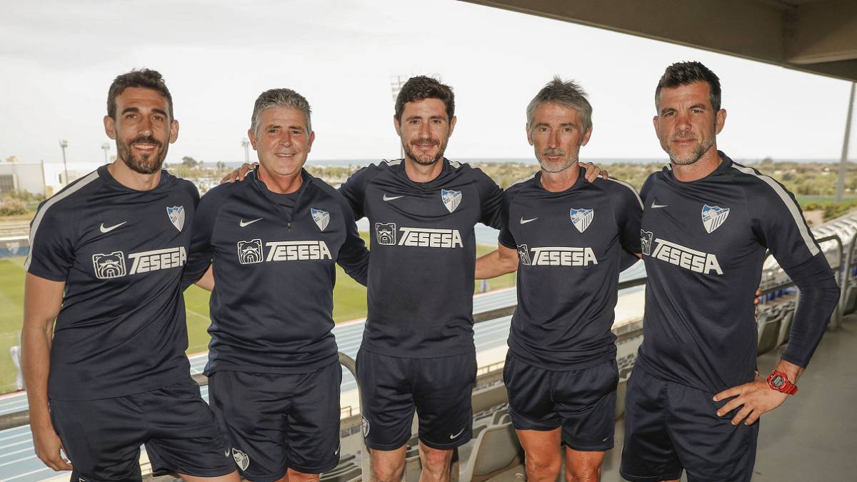 Víctor Sánchez y sus ayudantes muestran su receta para el ascenso