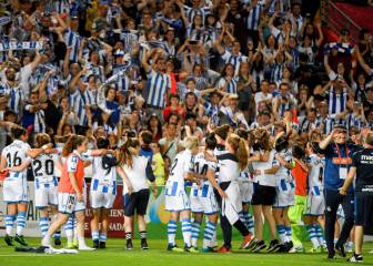 Homenaje para las campeonas en Anoeta antes del Madrid
