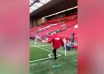 El gesto del guía del tour de Anfield que se vuelve viral