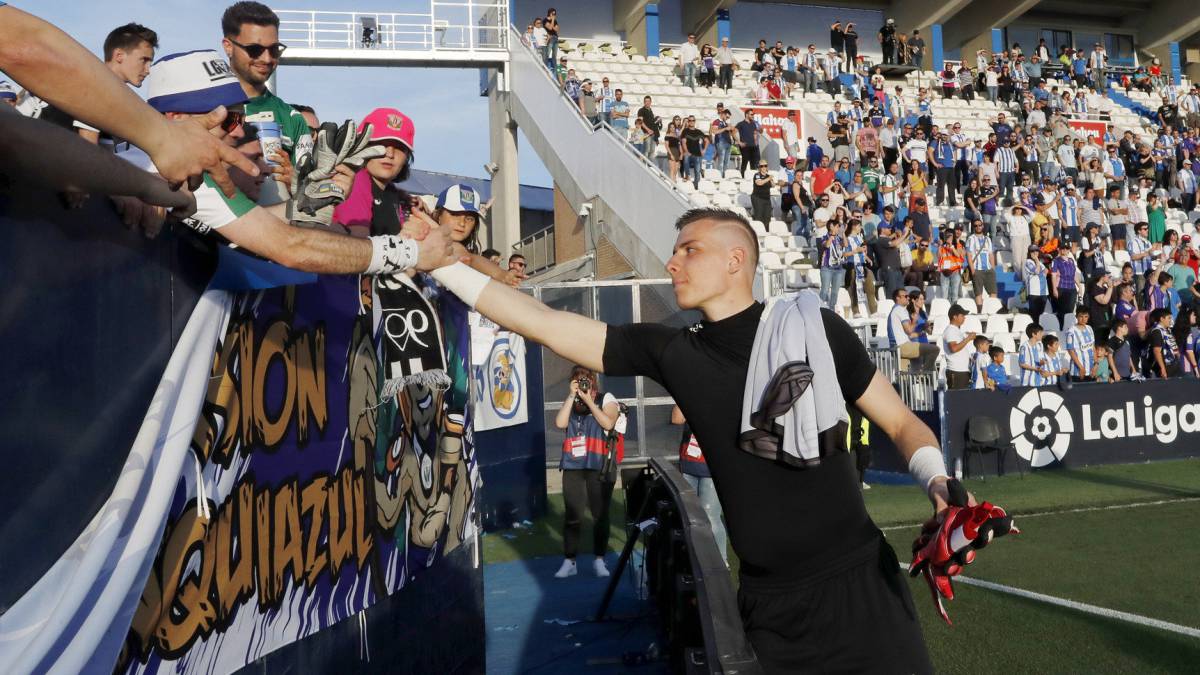 Lunin, querido por la afición de Leganés.