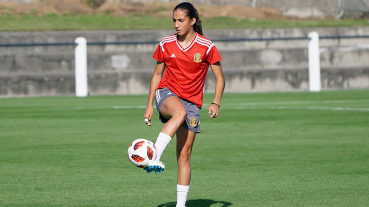 Lucía Rodríguez sustituye a Rosita en la concentración de España