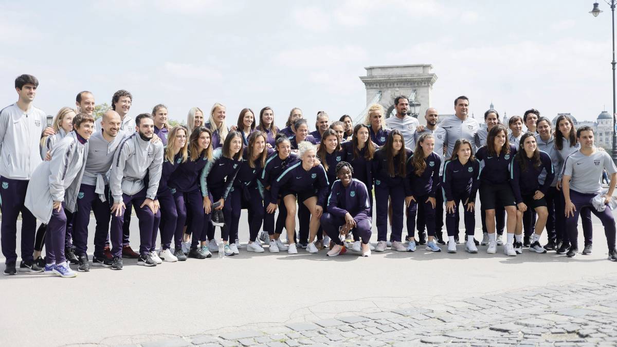 El Barça se relajó con un paseo por Budapest antes de la final