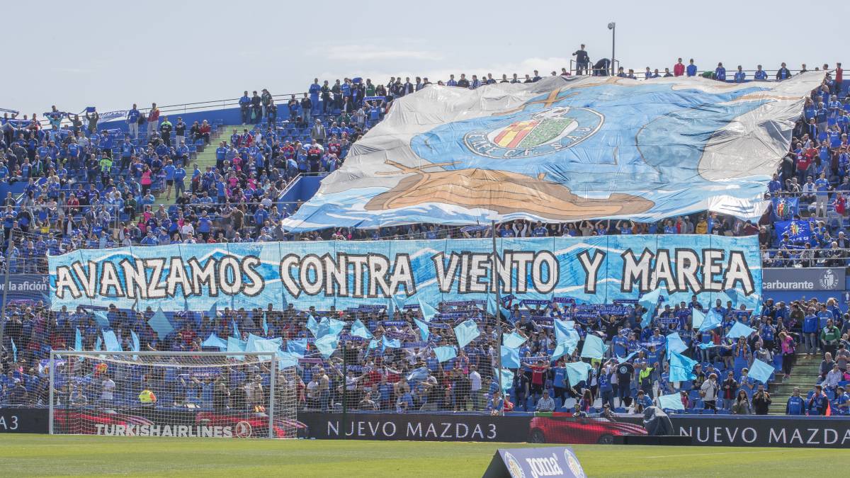 El Coliseum vivirá hoy un partido histórico y con gran ambiente en las gradas.