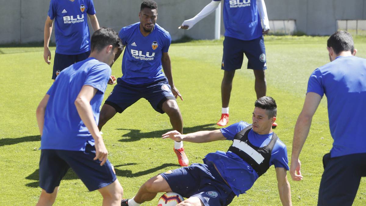 La deportividad blanquivioleta frente al sueño valencianista