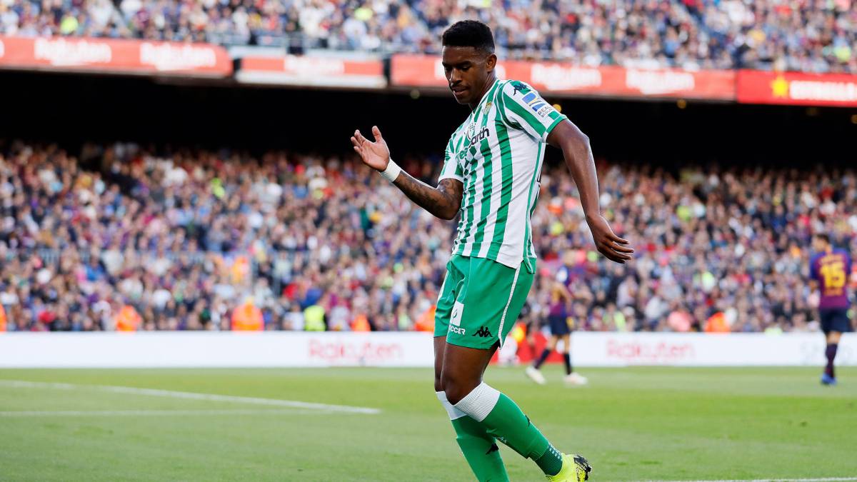 El lateral del Betis Júnior Firpo jugará ante el Real Madrid en el Santiago Bernabéu. Estuvo en la agenda merengue, aunque ahora se prefiere a Mendy.