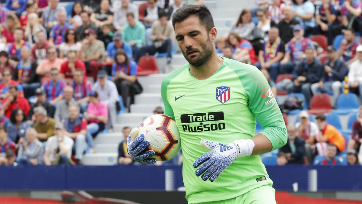 Adán contra el Levante.