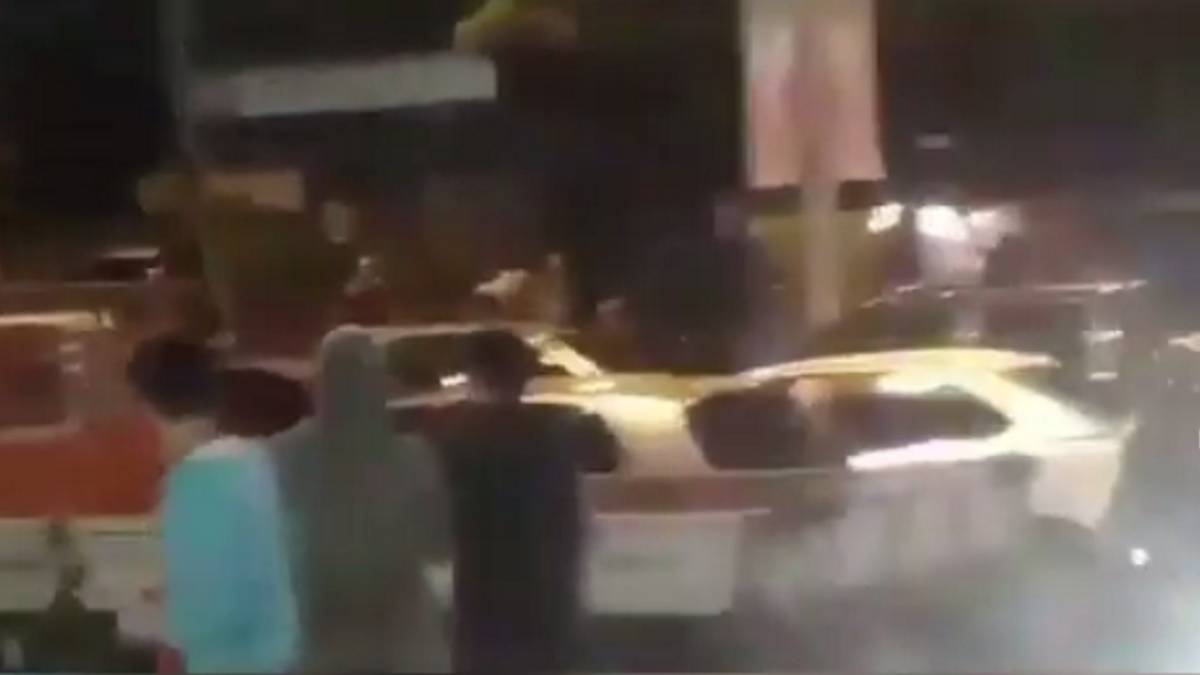 Incidentes entre los hinchas de Cerro Porteño durante el partido entre su equipo y Sol de América.