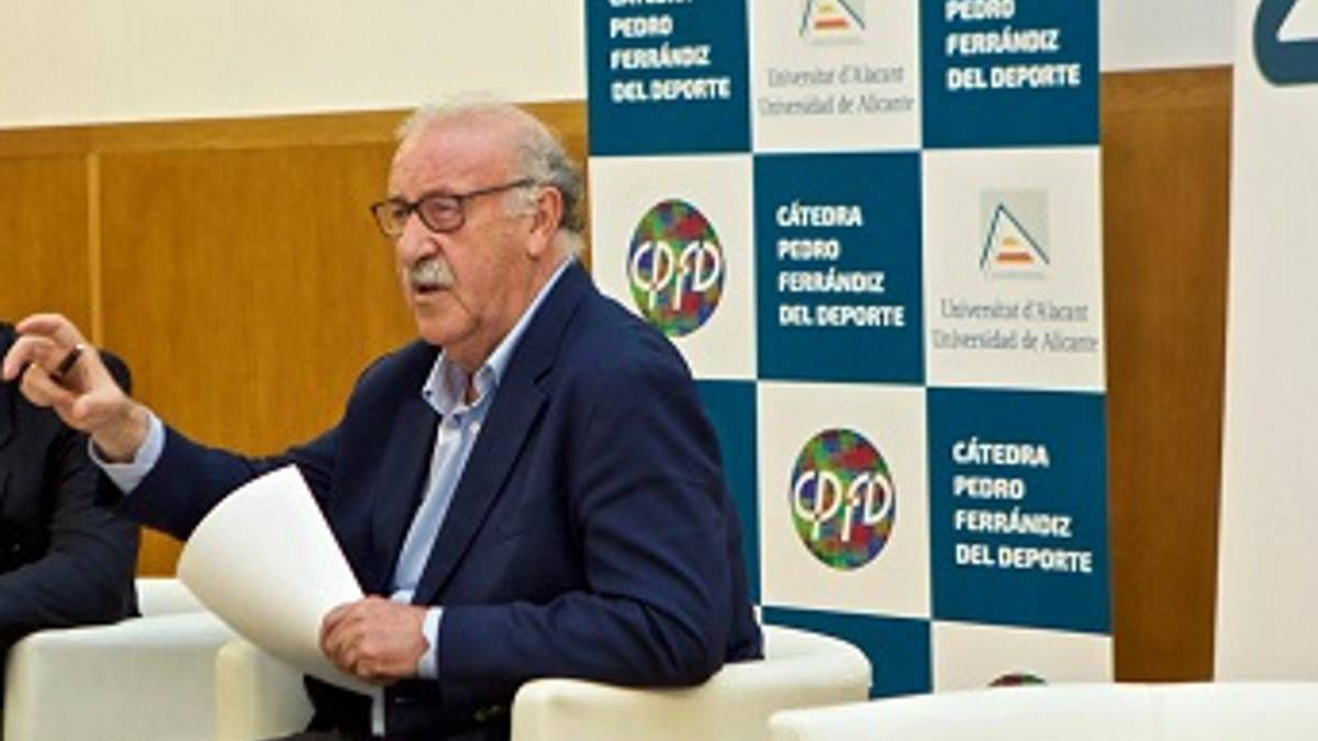 Del Bosque, Laurel de Oro de la Universidad de Alicante