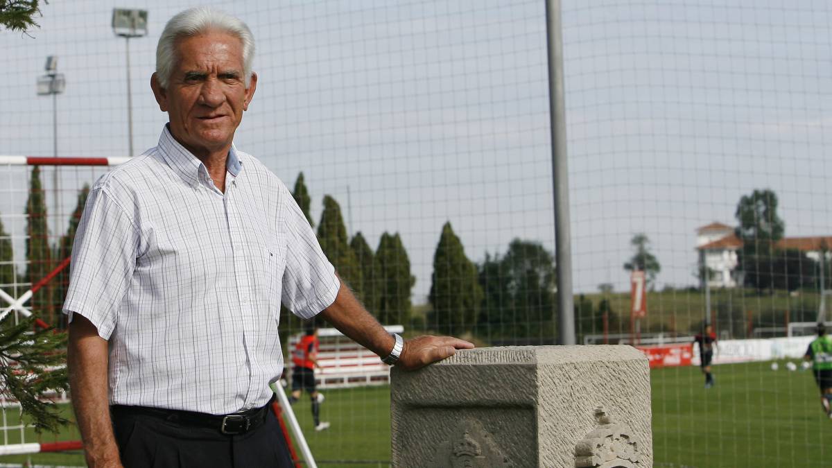 Fallece Miguel Montes, uno de los legendarios del Sporting