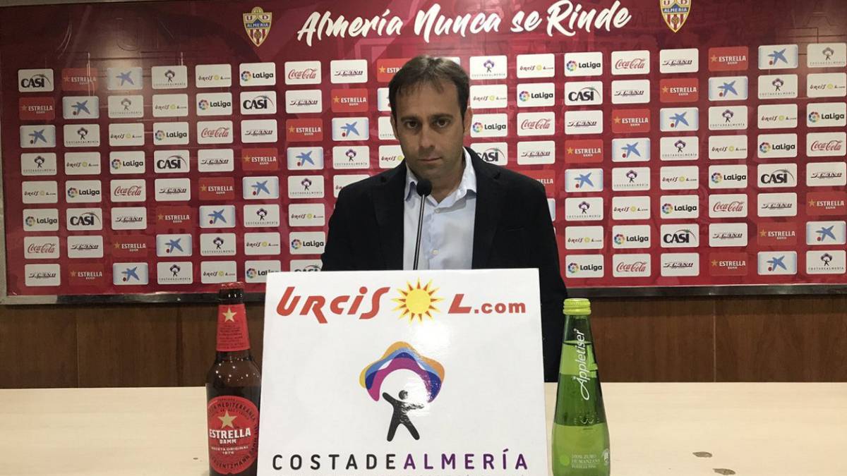 Fran Fernández anuncia su adiós al frente de la UD Almería