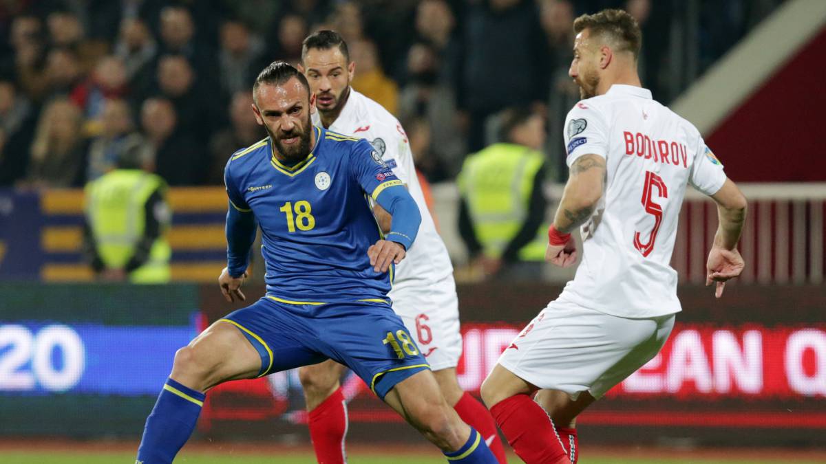 El Betis sigue buscando delanteros y aparece la opción de Vedat Muriqi, kosovar que juega en el Rizespor de Turquía y ha hecho 16 goles esta temporada.