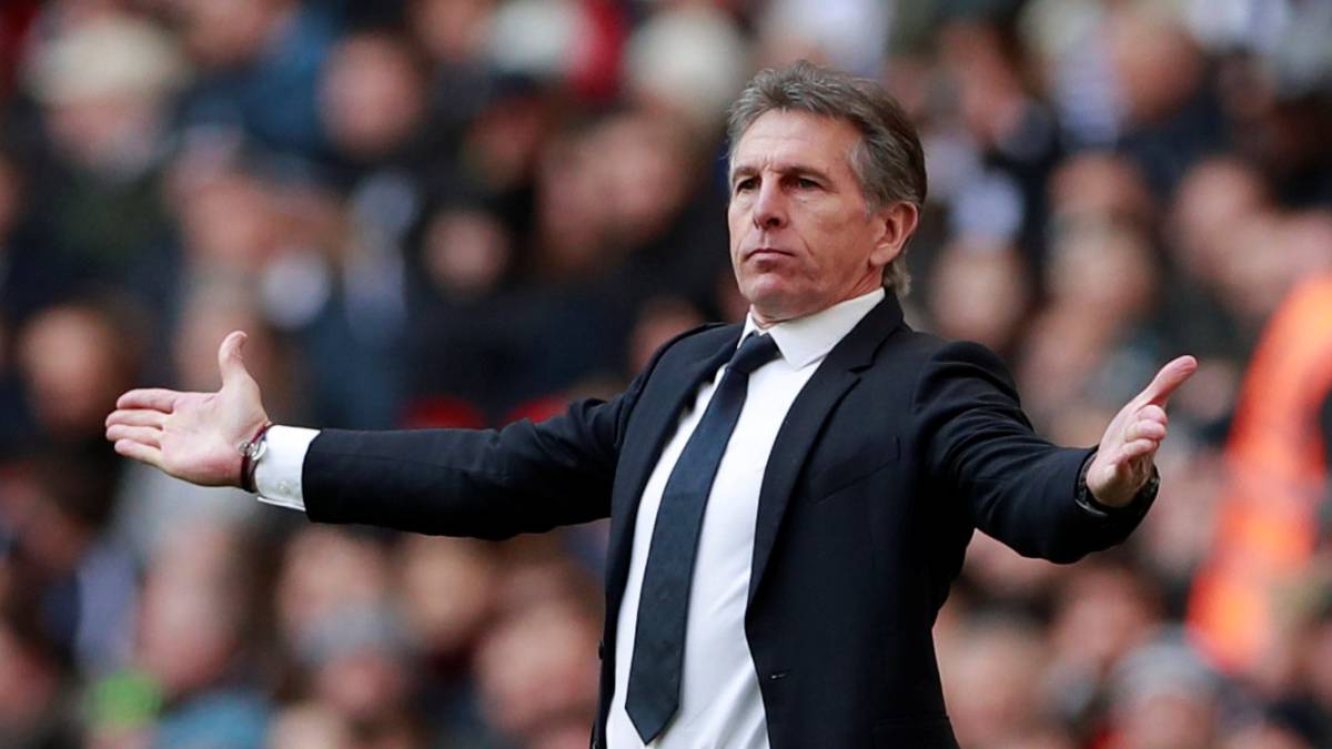 El Betis busca entrenador y tiene a Claude Puel en su agenda. El francés, con ofertas del Olympique Marsella y el Saint-Etienne, prefiere venir a España.