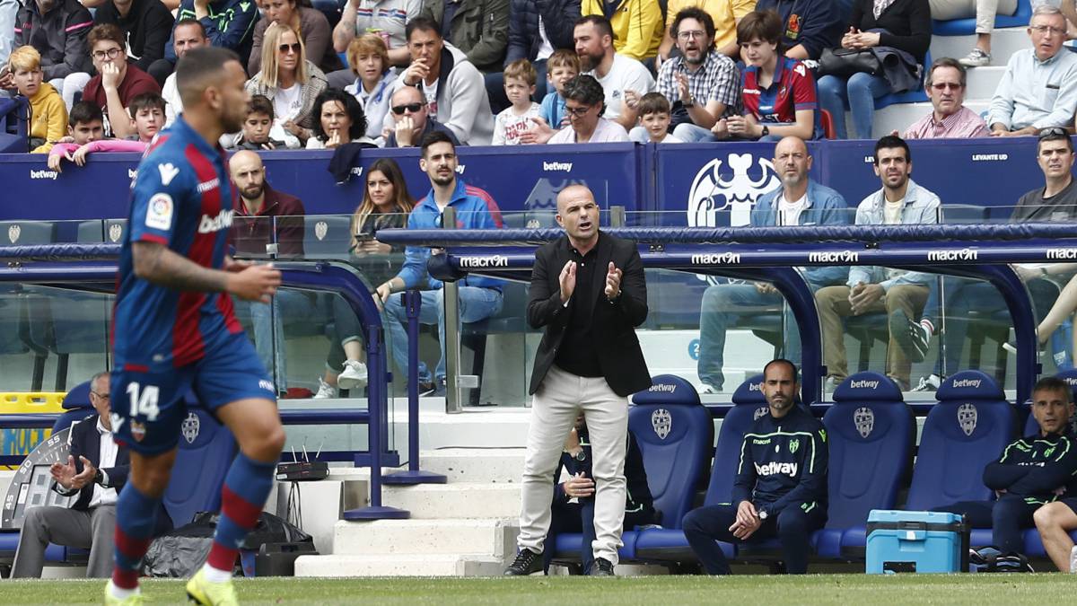 Levante: Paco López da el ‘ok’ a tres operaciones de futuro