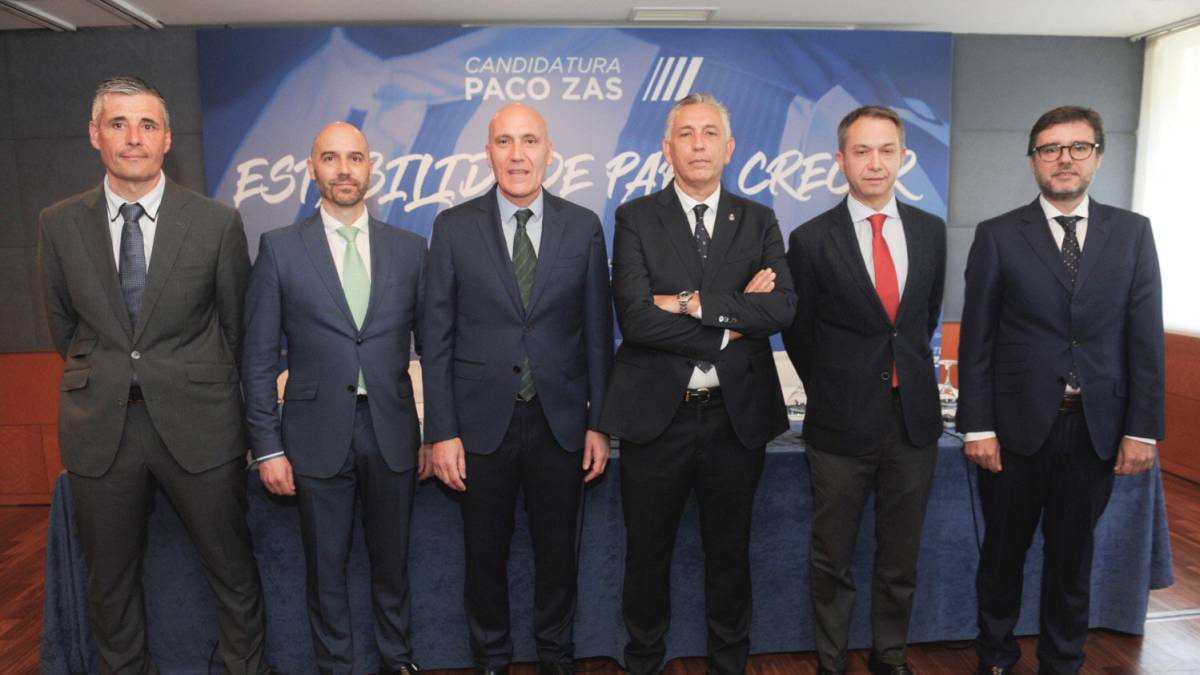 Paco Zas y su equipo presentaron su candidatura a la presidencia del Deportivo