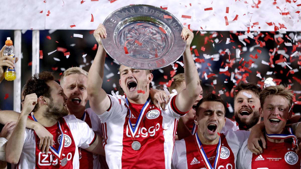 El Manchester United se retira de la puja por De Ligt, según 'Sky'