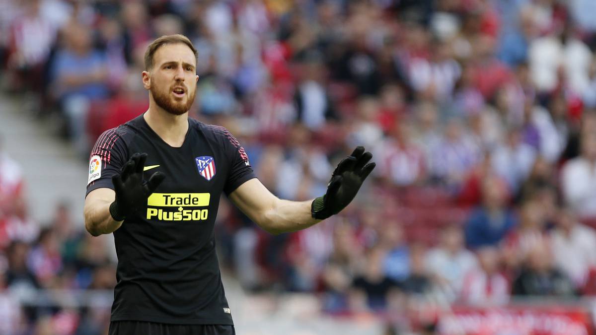 Oblak, durante un partido con el Atlético.