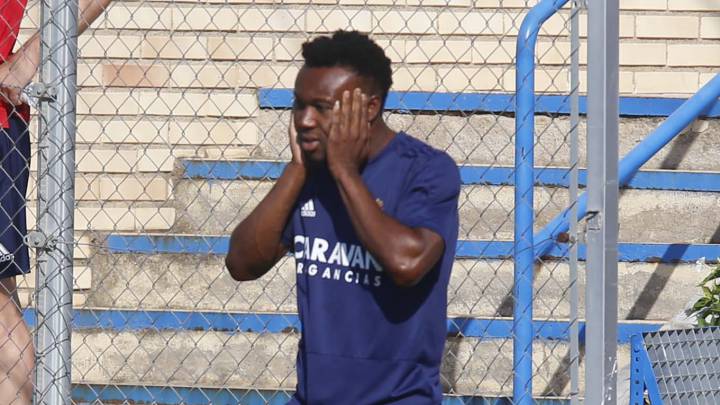 James se ejercita al margen y es baja definitiva ante el Numancia