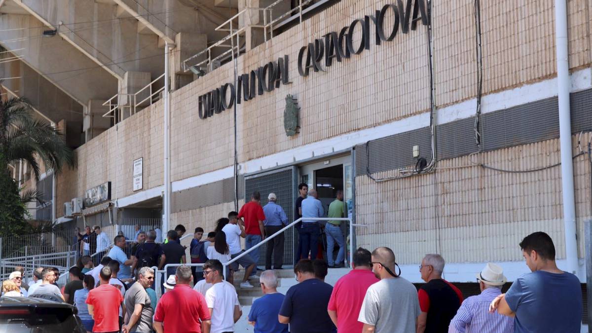 Las oficinas del Cartagena están siendo desbordadas.