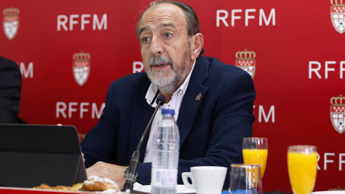 Acusa de nuevo a Paco Díez de irregularidades económicas