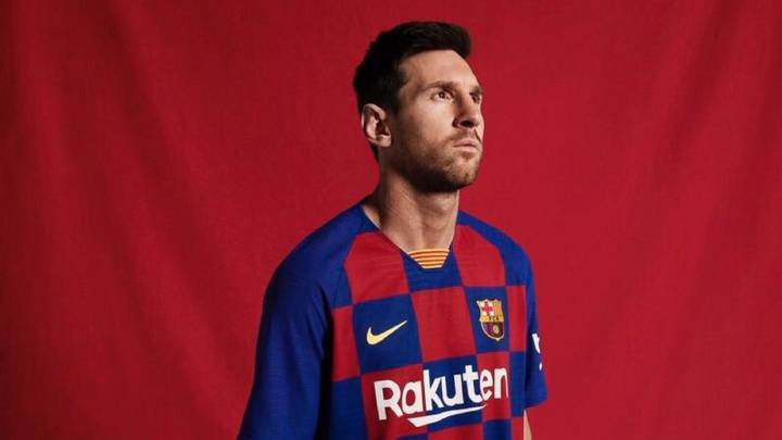 La camiseta del Barça pasa de las rayas a los cuadros por primera vez en su historia