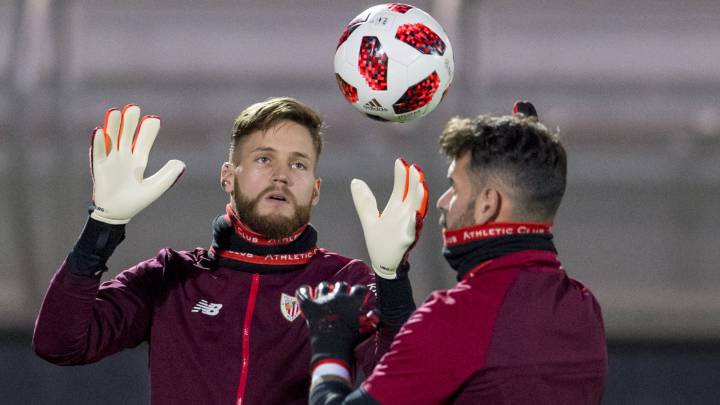 Remiro tendrá en la Real mejor ficha que en Bilbao