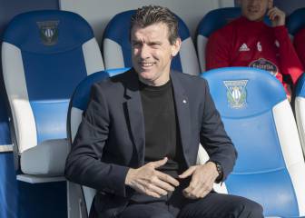 Compás de espera para la llegada del nuevo técnico