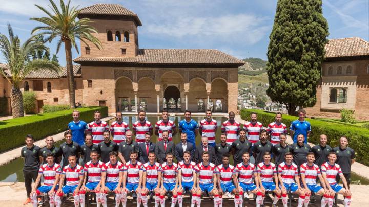 El Granada se hace la foto oficial en La Alhambra