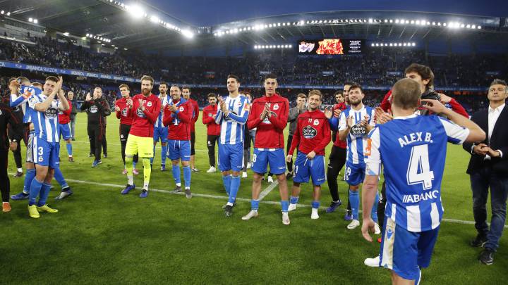 El Deportivo celebra el pase al playoff ante el Córdoba