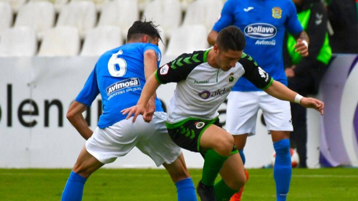 El Fuenlabrada asalta la fiesta de El Sardinero y acaricia el título