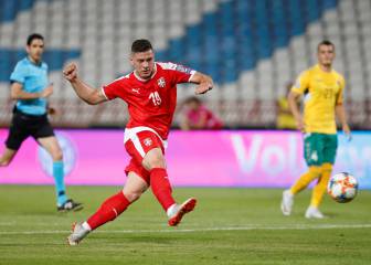 Jovic da lustre al triunfo de Serbia con un gran gol