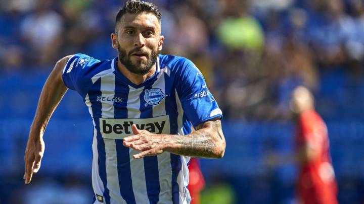Borja Bastón con el Alavés