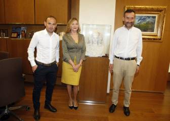 Nino, nombrado caballero de la Real Orden de la Dama de Elche