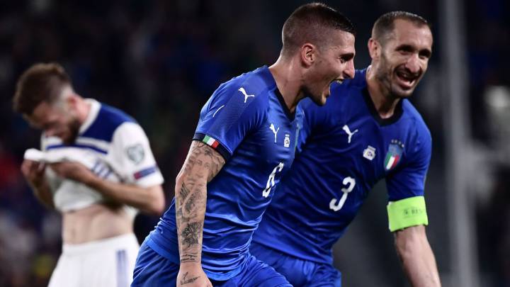 Resumen y goles del Italia 2-1 Bosnia. Insigne y Verratti dan la vuelta al tanto de Dzeko en la primera parte e Italia sigue con su pleno de victorias.