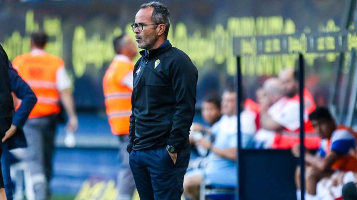 Álvaro Cervera seguirá al frente del Cádiz
