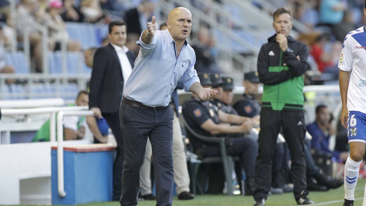 El Tenerife confirma la marcha de Sampedro