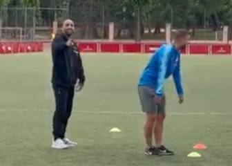 Raúl Bravo, ajeno a la operación Oikos: de rondos en un curso de entrenadores