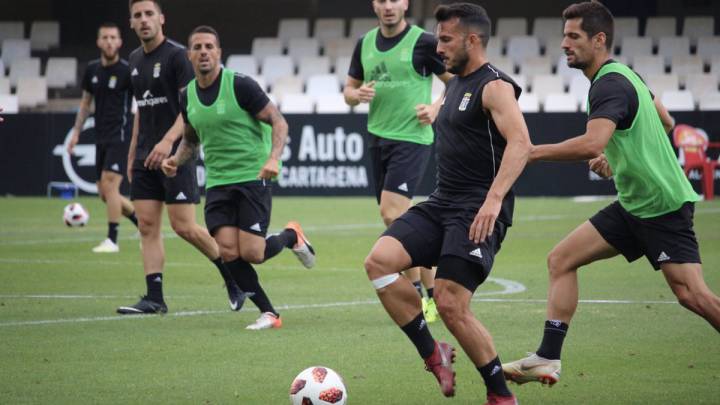 Elady Zorrilla durante un entrenamiento con el Cartagena (foto vía Twitter FC Cartagena @FCCartagena_efs)