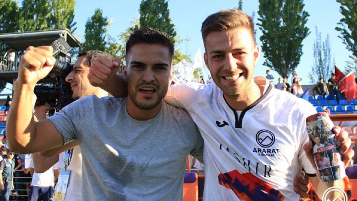 Sergi González celebra la Liga de Armenia recién conquistada con el Ararat-Armenia