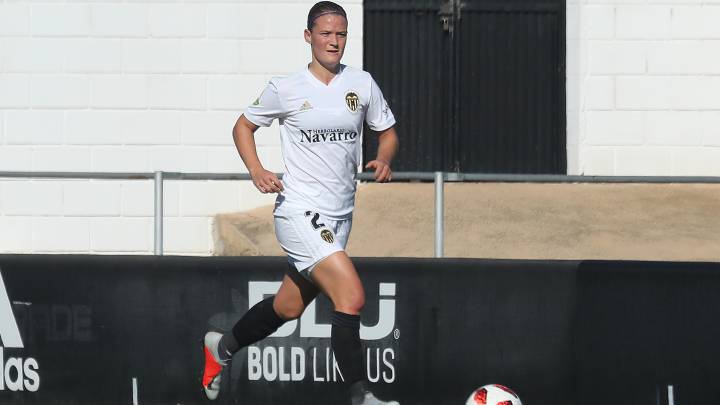 La holandesa Mandy van den Berg amplía su contrato con el Valencia una temporada más