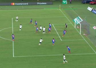 Iniesta revivió el golazo de Stamford Bridge en Japón