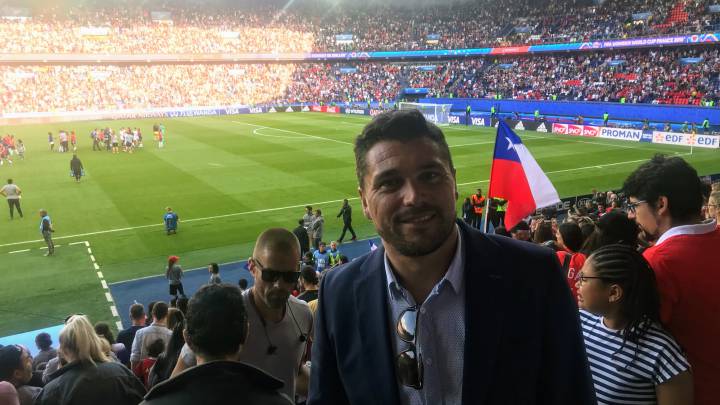 Cristian Toro, en el partido entre Estados Unidos y Chile del Mundial de Francia.