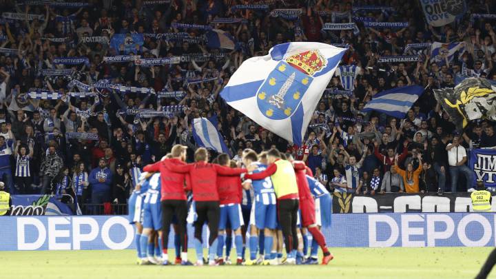 La afición está volcada con el Deportivo.