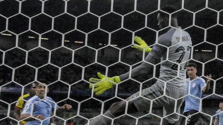 1x1 Ecuador: Domínguez evitó una paliza mayor ante Uruguay
