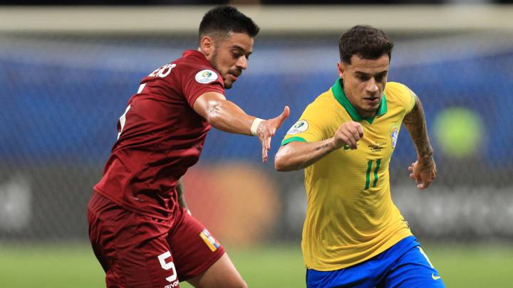 Philippe Coutinho enfrenta a Junior Moreno en la Copa América