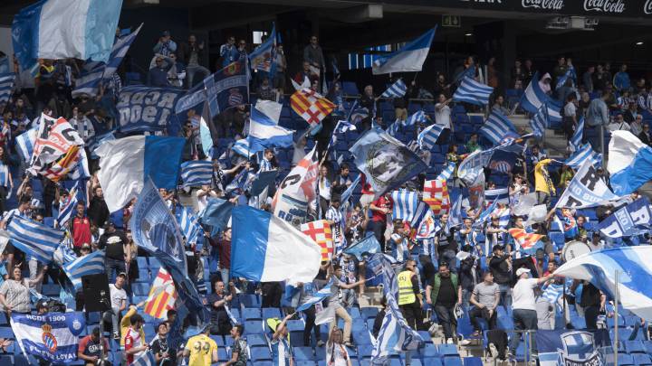 La afición blanquiazul.